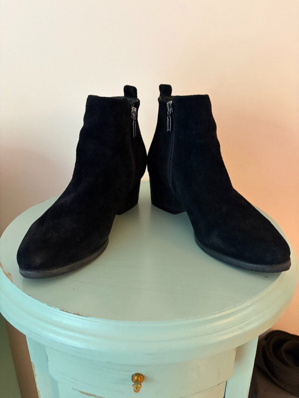 Womens Size 8 Black Suede Waterproof Bootie